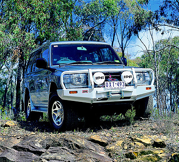 ARB nárazník Mitsubishi Pajero V20